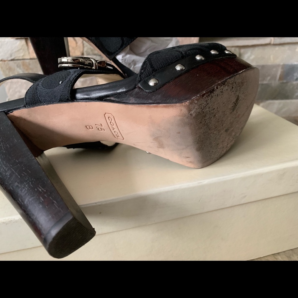 Shoes - Picture 4 of 6